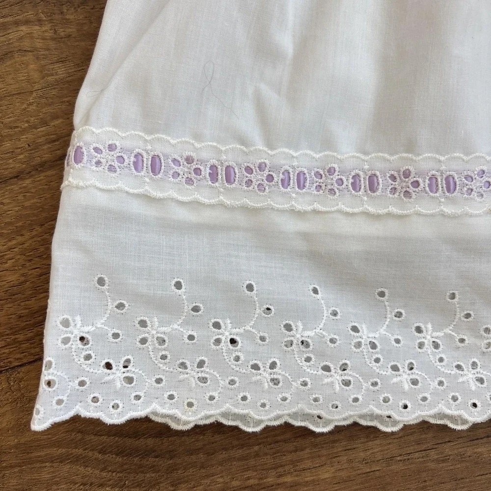 VTG Polly Flinders SZ T3 White Dress Purple Ribbon Eyelet Detail Pleats Adorable
